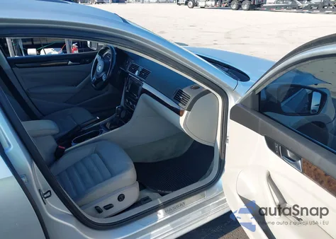 2014 Volkswagen Passat 2.0L Tdi Sel Premium z USA, uszkodzony, nr VIN 1VWCN7A36EC040750